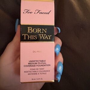 Too Faced Born This Way Foundation - shade Honey 🍯 brand new